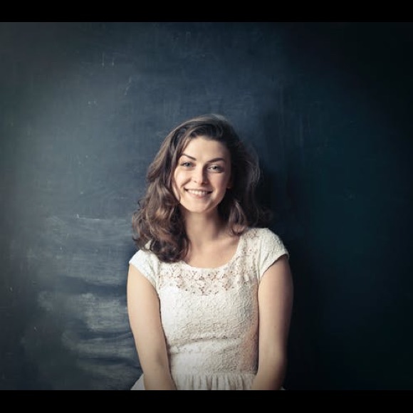 Meet your Posher, Vanessa - Picture 1 of 1